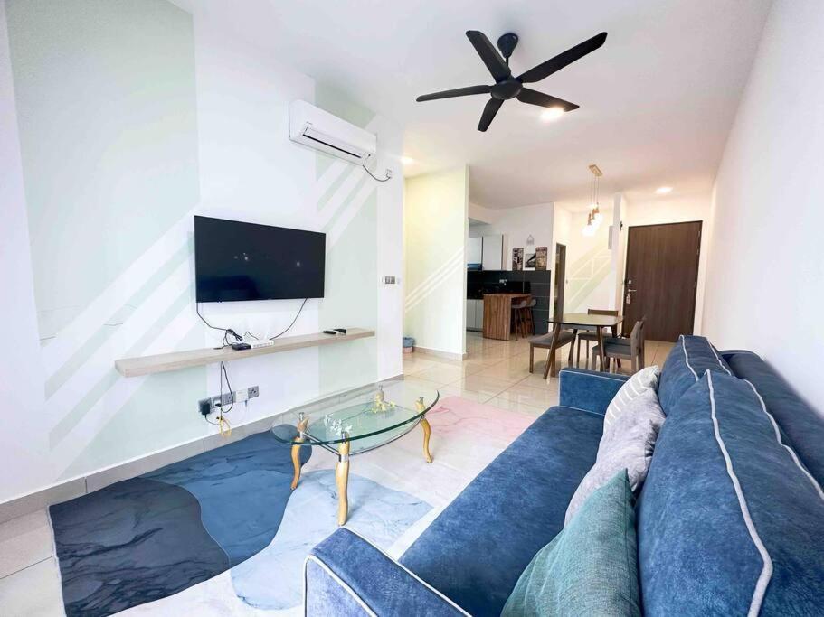 Sks Habitat Terminal Bus Netflix Jchome By Mwm Johor Bahru Zewnętrze zdjęcie