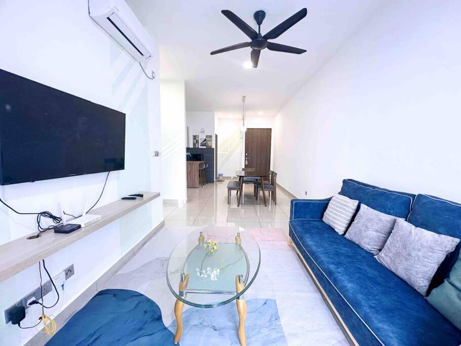 Sks Habitat Terminal Bus Netflix Jchome By Mwm Johor Bahru Zewnętrze zdjęcie